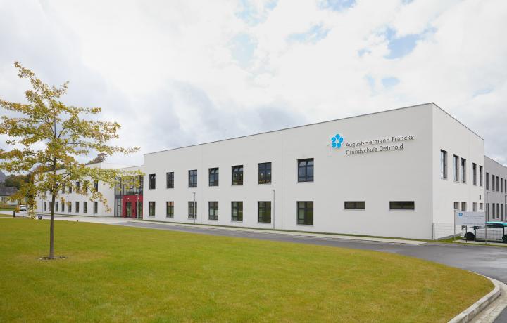 Grundschule Detmold, Schulgebäude, Putzfassade