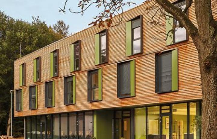 Internat Echzell – Mehrgeschossiger Hybridbau aus Beton und Holz